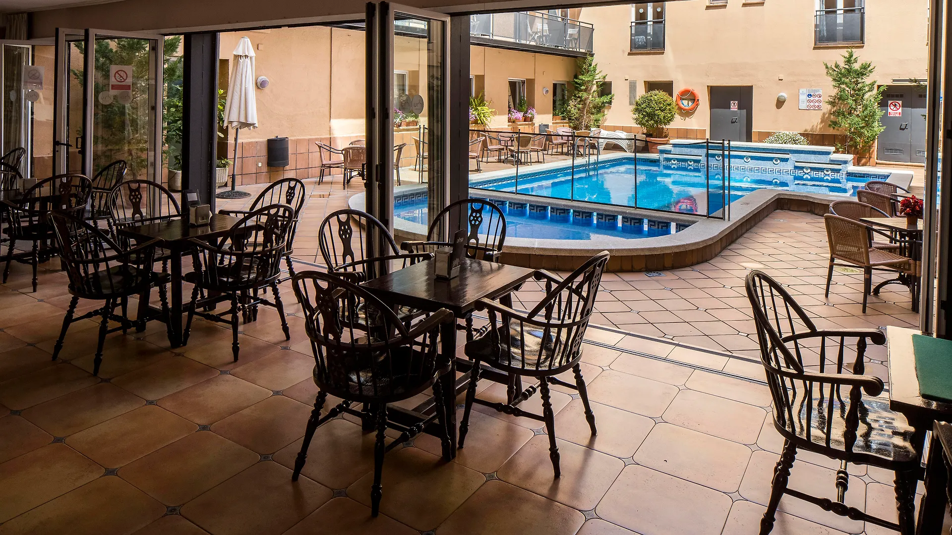 *** ホテル Rvhotels Mar De Tossa トッサ・デ・マール スペイン