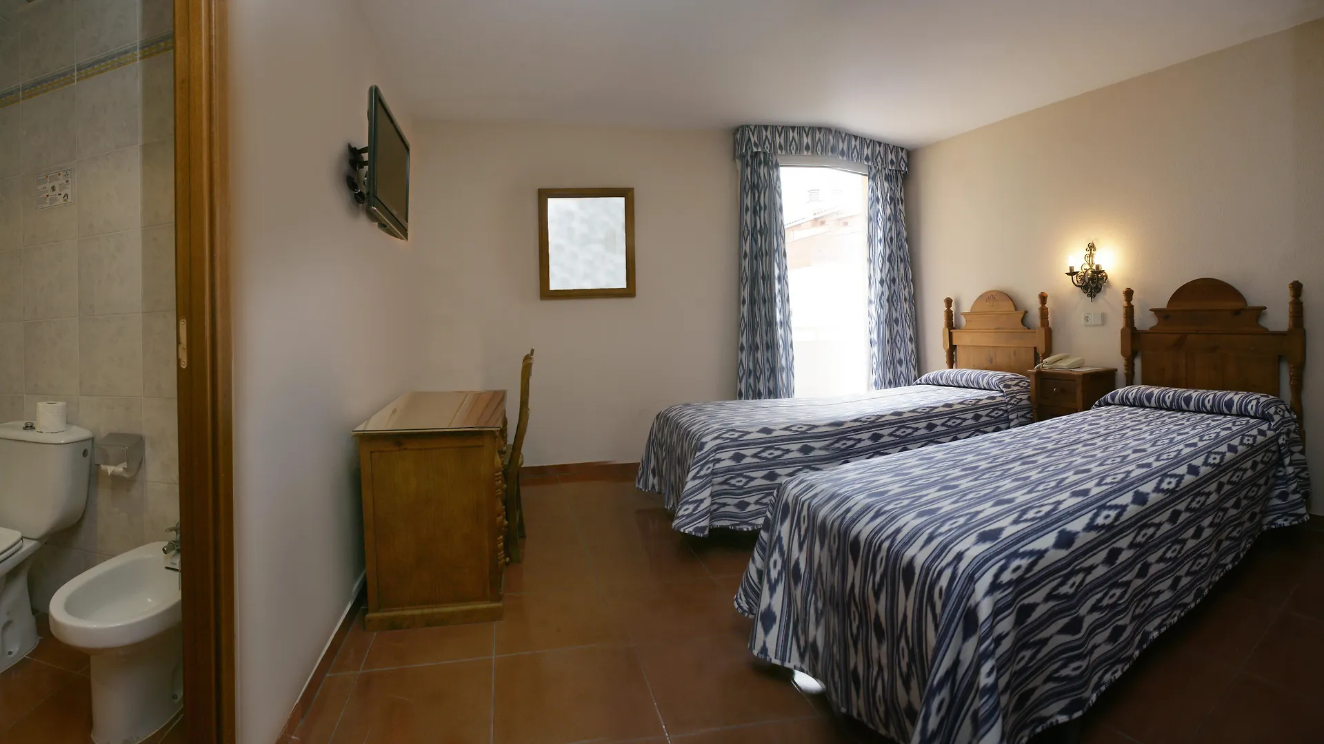 ホテル Rvhotels Mar De Tossa トッサ・デ・マール