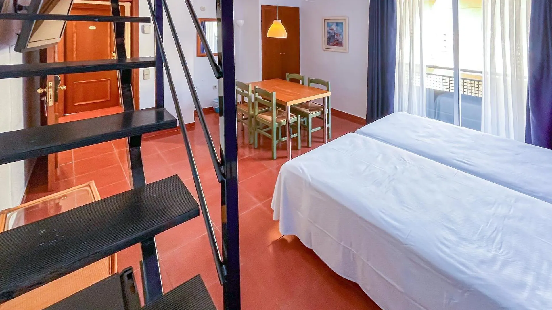 Rvhotels Mar De Tossa トッサ・デ・マール 3*,  スペイン